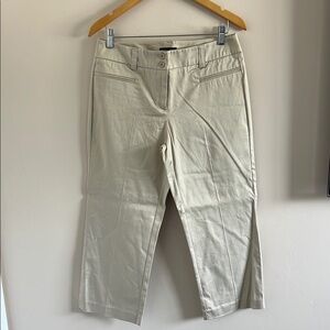 Cream Chinos with Straight Leg and Flat Front